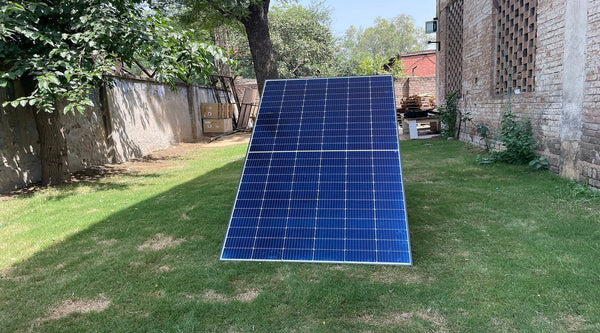 How much power does a solar panel produce on a cloudy day?